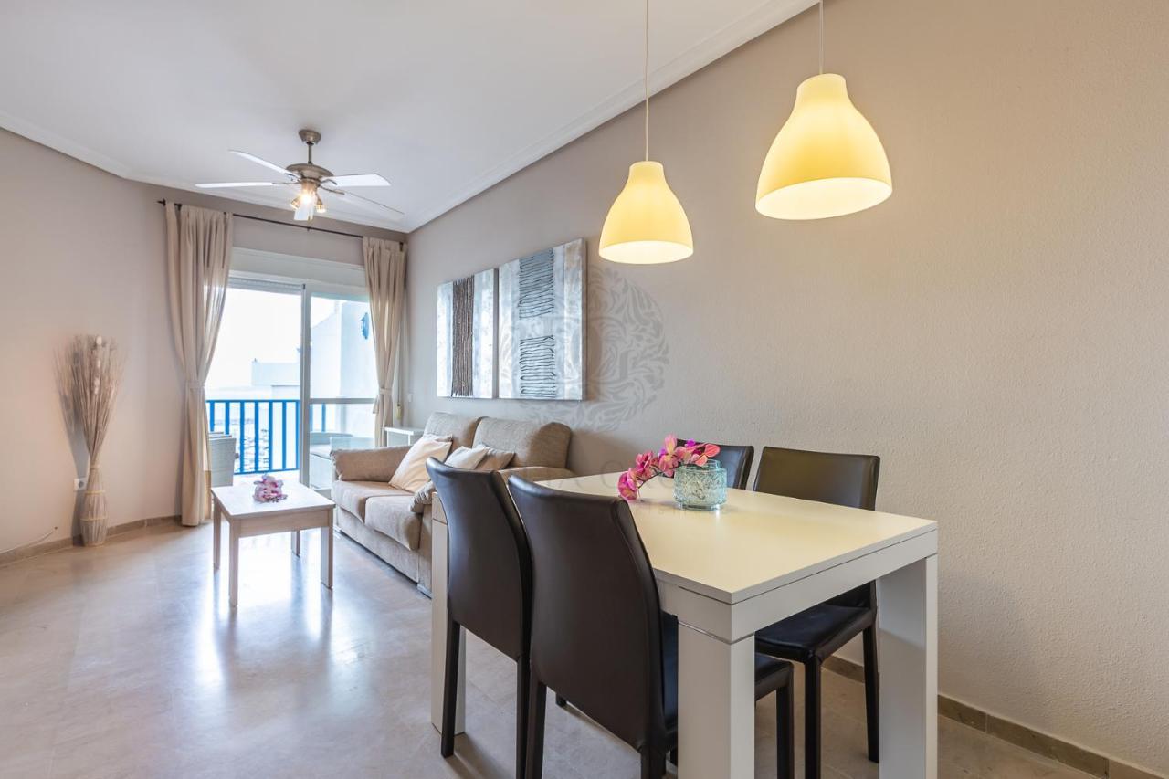 El Faro See View Apartment By Dahlia Group 埃斯特波纳 外观 照片